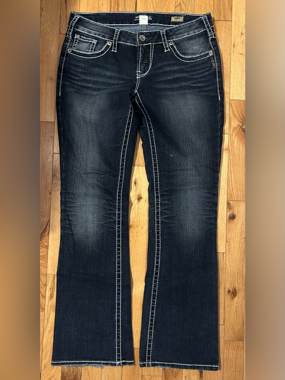 Women’s Dark Wash Bootcut Jeans